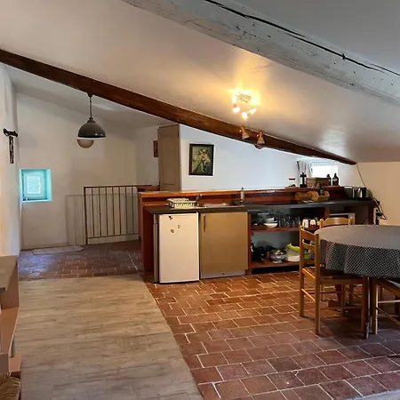 De La Soulondre Hébergement de vacances *